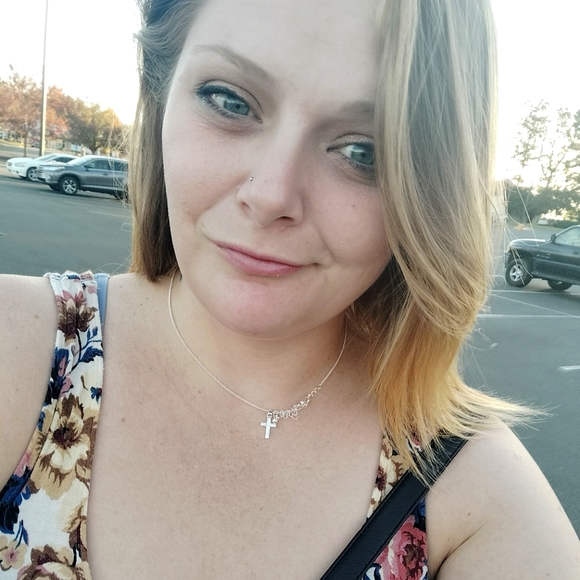 Meet your Posher, Virginia - Picture 2 of 2